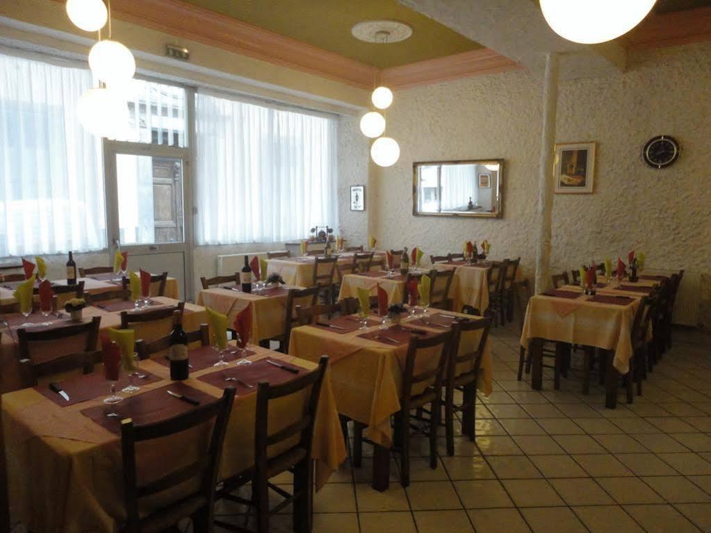 Hotel-Restaurant Le Saint Christophe لورد المظهر الخارجي الصورة