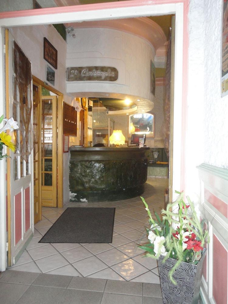 Hotel-Restaurant Le Saint Christophe لورد المظهر الخارجي الصورة